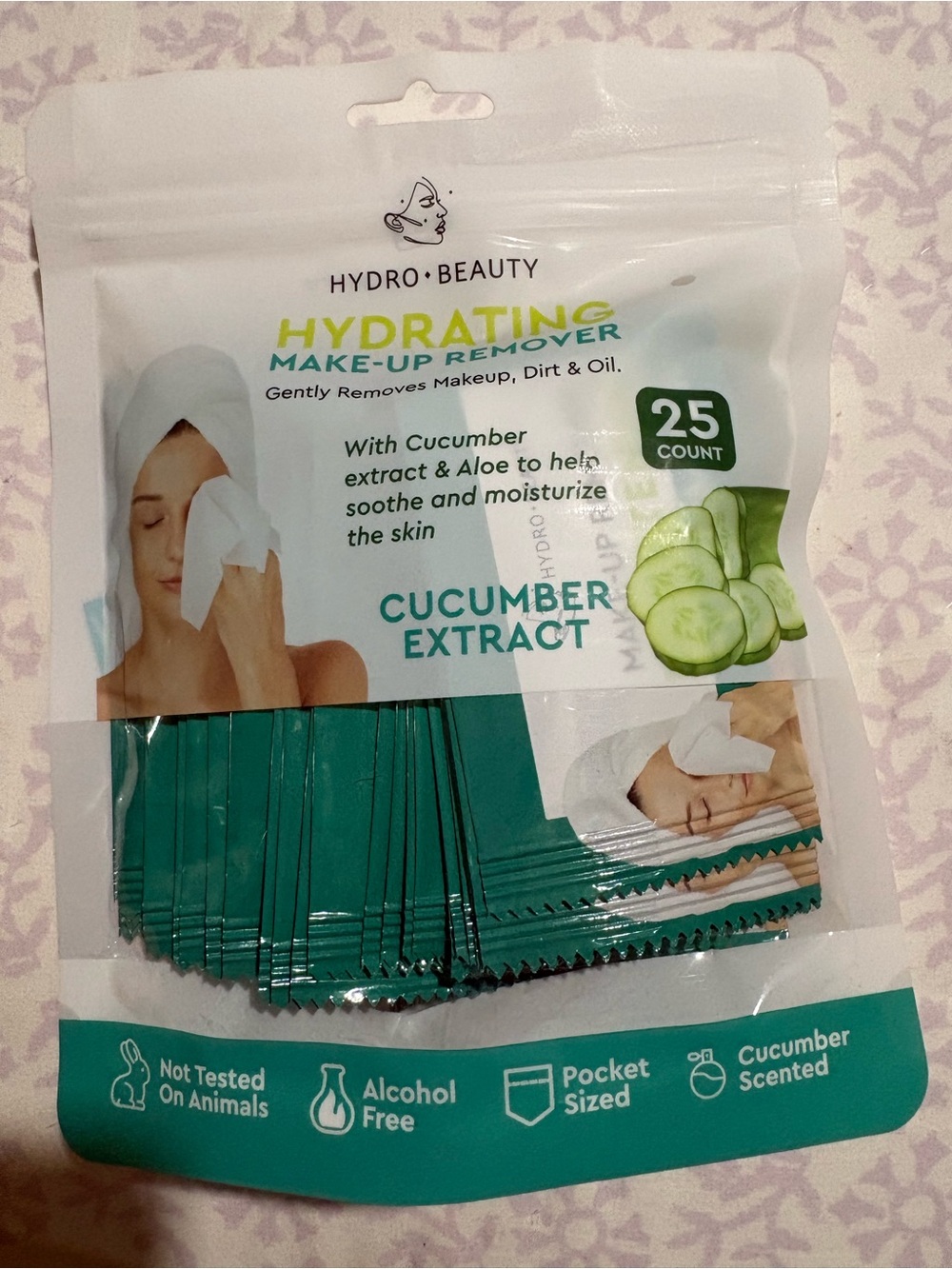 Hydrating Cucumber Make-Up Remover Wipes — Green, 25 Count